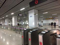 -龙溪路(地铁站)