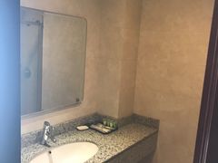 -贝尔大酒店(海拉尔伊仕丹购物广场店)