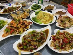 -覃记海鲜美食餐厅