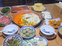 -洱火云南酸菜牛肉火锅(石景山当代商城店)