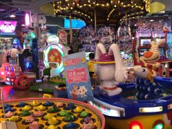 -卡通尼乐园(龙湖六合天街店)
