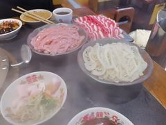 -沸炉重庆老火锅(军事博物馆店)