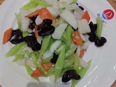 -小船渔村·大连菜(明泽街店)