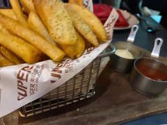 -YUE·6·西式融合餐厅(外滩六号店)