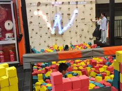 -嗨翻Hi-Fun竞技主题乐园·蹦床亲子生日轰趴(国光1937店)