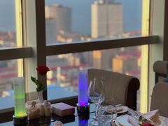 靠窗位-烟台中泽华羿铂尔曼酒店·汇·全日餐厅·高空海景自助