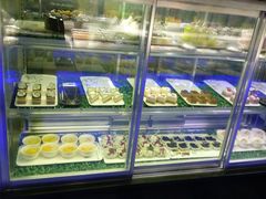 面包甜点陈列柜-格瑞欧海鲜自助烤肉火锅(光彩店)