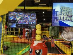 -蹦蹦跳跳(新奥购物中心店)