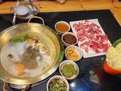 -顶顶汤火牛排火锅·经典铜锅涮肉