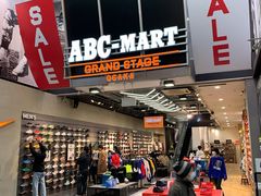 -ABC MART(心斎橋店)