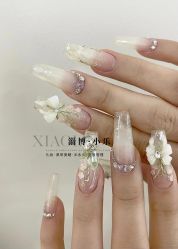 点击看大图 -小乐化妆美甲半永久培训学校