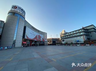 绿都步行街来一份肠粉，夜晚逛逛步行街夜市
