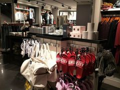 -Abercrombie & Fitch(天环广场店)