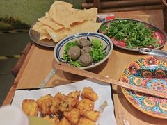 -洱火云南酸菜牛肉火锅(石景山当代商城店)