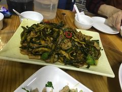-堤边美食