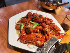 -梁姐啤酒鱼(兴坪古镇店)