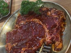 -汉城烤肉·黑金冠(华山路店)