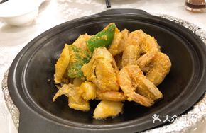 Golden Sand Stir-fried Prawns
