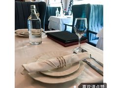 -火车头法国西餐厅