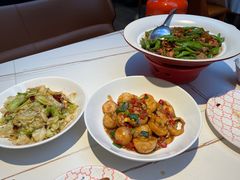 -阿瓦山寨·湘菜现炒·剁椒鱼头王(咸阳总店)