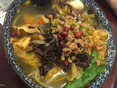 七爺螺螄粉-螺世纪螺蛳粉·桂味小排档(裕德店)