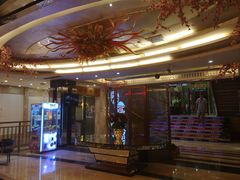 -蓝尊量贩(黄河路店)