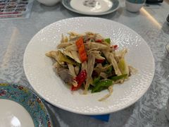 -汗腾格里·风味餐厅(新疆驻京办店)