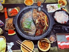 -宽板凳老灶火锅(台湾街店)