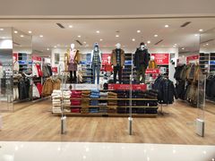 -优衣库(郑州丹尼斯大卫城店)