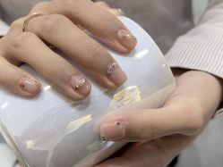 -爱纶美·美甲美睫半永久