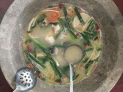 -姚记抚仙湖野生菌石锅鱼庄