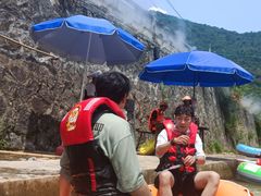 -虎啸峡漂流
