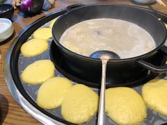玉米馍-三人行骨头王火锅(长寿店)