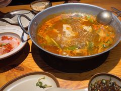 -野山舂·贵州现舂酸汤牛肉(东山店)