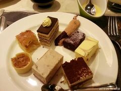 甜品-广州中心皇冠假日酒店-环市食坊·海鲜自助餐厅