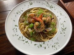 鲜虾蒜辣意面-小食院简餐厅