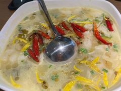 香辣酸菜鱼-避风塘·老港味餐厅(虹口龙之梦店)
