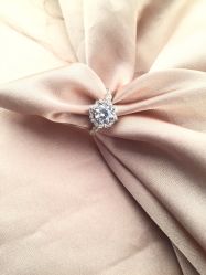 -威德钻石-克拉钻大本营(南京东路店)