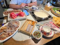 -尚尚仙·酸汤猪手·猪肚鸡火锅(华联万柳购物中心店)