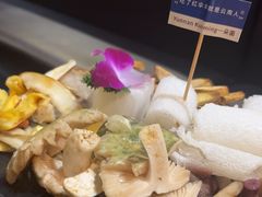 -一朵菌·野生菌探索家火锅(南亚店)