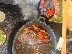 -鹿鸣山草本茶香火锅(园西路店)