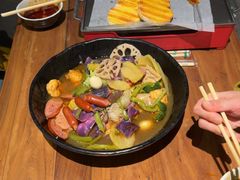 -万记麻辣烫国展总店