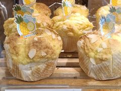 凤梨酸奶味面包-85度C(上海兰溪二店)