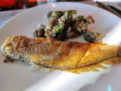 -荣誉国际酒店-云顶旋转餐厅