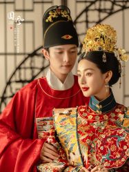 -雪中彩影婚纱摄影·微光艺术中心