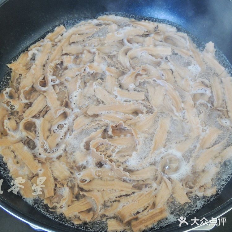 牛肉酱拌刀削面,超简单一人食