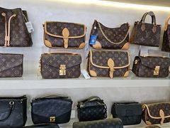 -六六奢品·vintage中古·回收二手奢侈品包包手表首饰(环球港店)