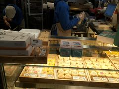 面包甜点陈列柜-百年同和·江南点心院(山塘街店)