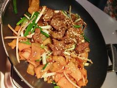 金蒜干炒牛肉河粉-避风塘·老港味餐厅(虹口龙之梦店)