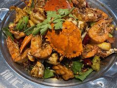 -休记光头香辣蟹干锅(绵竹店)